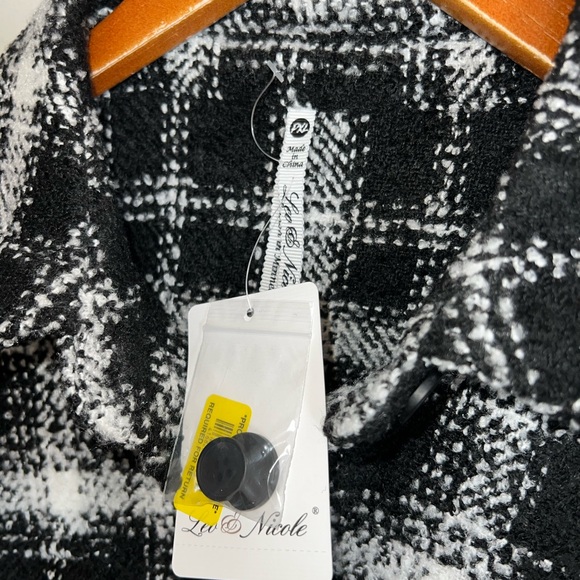 Leo & Nicole NEW Button Down Oversized Fleece Plaid Jacket XLP - Picture 3 of 5